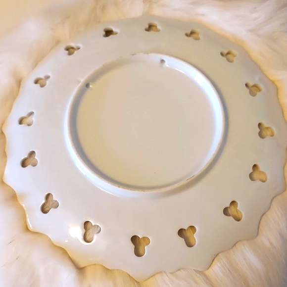 Vintage Garden Daisy Porcelain Plate signed Doris Meyer 79 - Picture 4 of 4